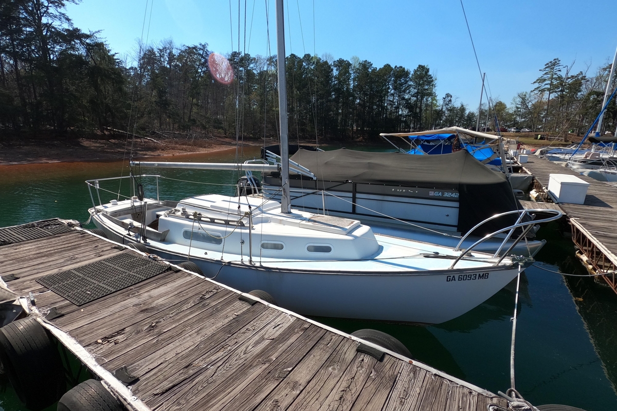 1976 Cape Dory 25 - Sold Boat
