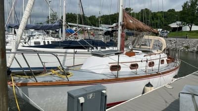 BOATZON | Cape Dory 270 1984