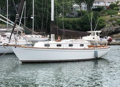 BOATZON | Cape Dory 28 1983