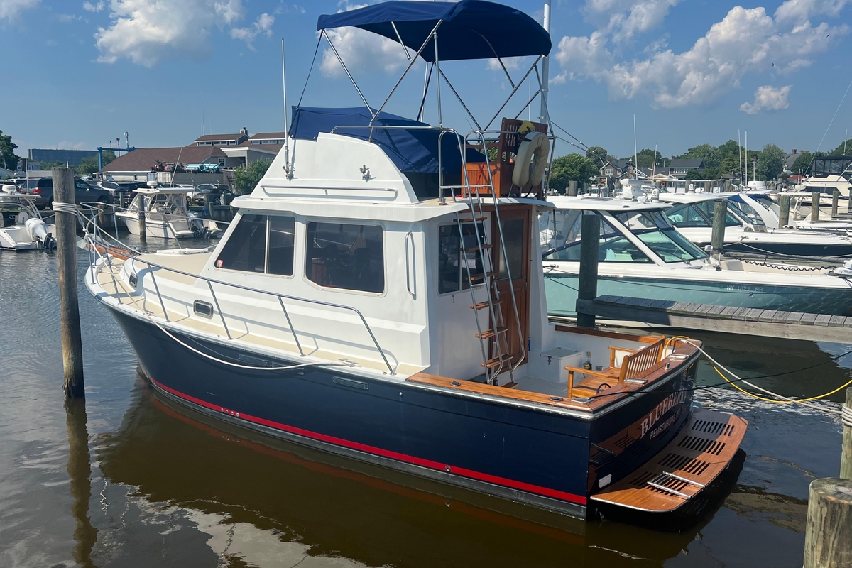 1990 Cape Dory 30 Fly Bridge - Sold Boat
