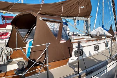 BOATZON | Cape Dory 31C 1984