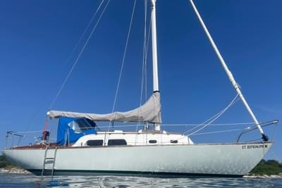 BOATZON | Cape Dory Cape 30 1972