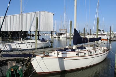 BOATZON | Cape George 36 Cutter 1981