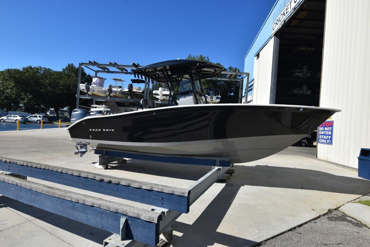 2016 Cape Horn 275 XS - Sold Boat