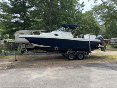 BOATZON | Caravelle Sea Hawk 230 Walk Around 2006