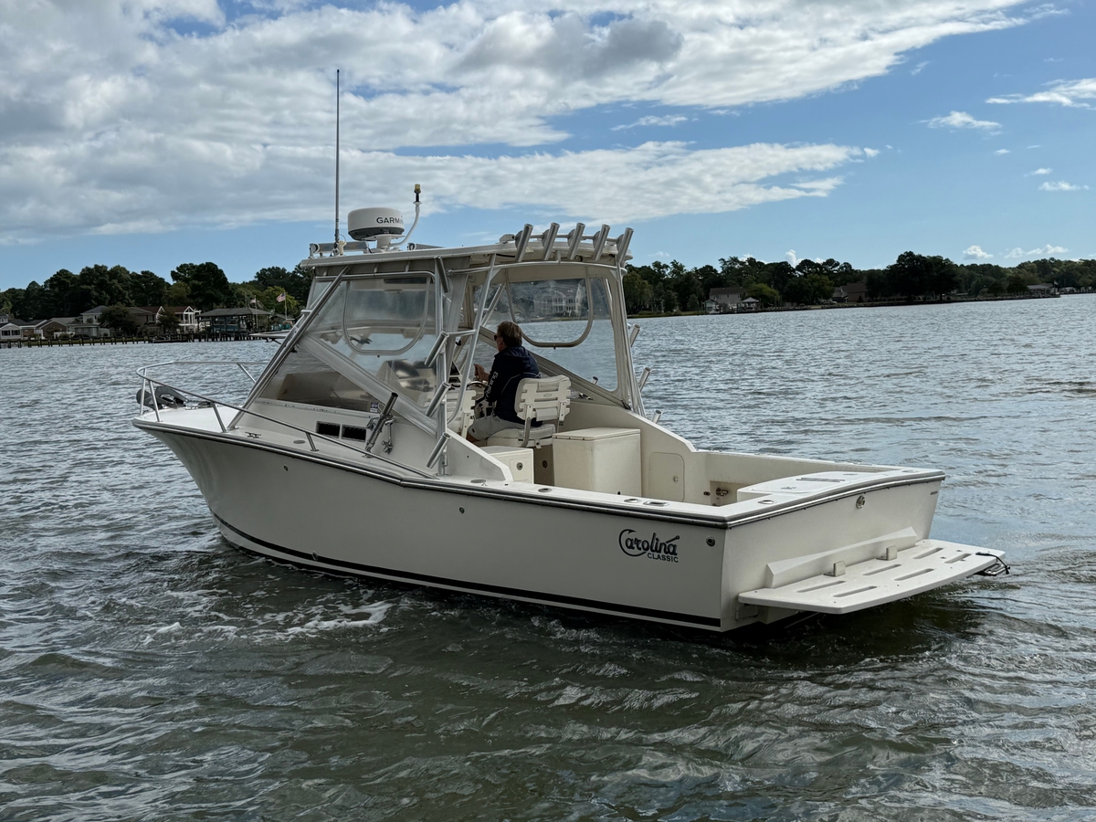 2006 Carolina Classic 25 Express - Sold Boat
