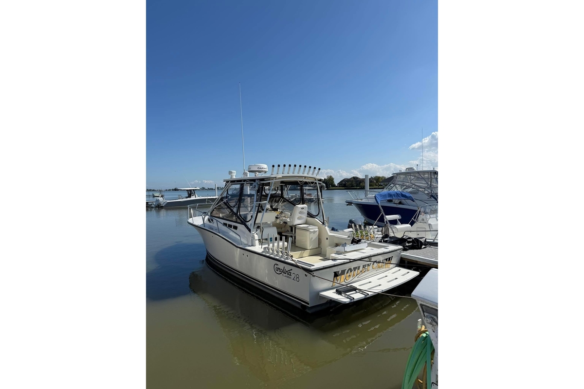 2002 Carolina Classic 28 - Sold Boat