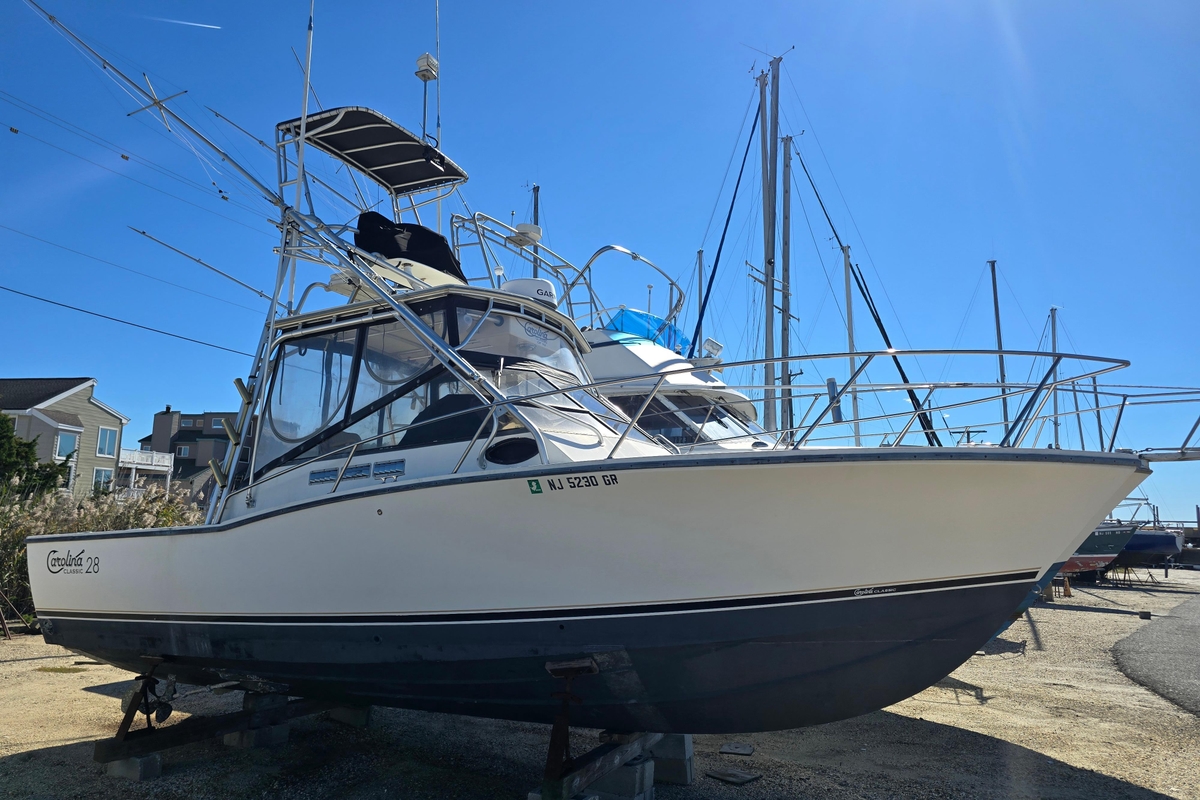 2002 Carolina Classic 28 Express - Sold Boat