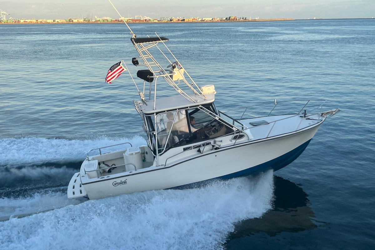 2004 Carolina Classic sport fishing - Sold Boat