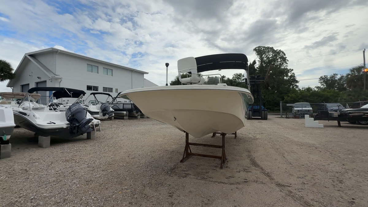 2014 Carolina Skiff 218 DLV - Sold Boat