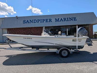 BOATZON | Carolina Skiff DLV Series 218 2016