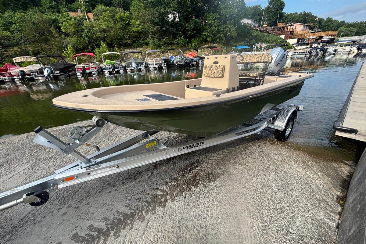 2025 Carolina Skiff E18 JVX CC - Sold Boat