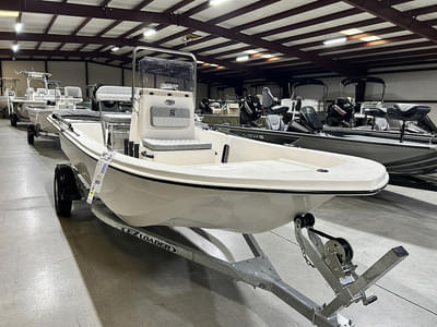 BOATZON | Carolina Skiff E18 JVX CC 2026