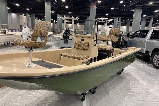2026 Carolina Skiff E18 JVX CC - Sold Boat