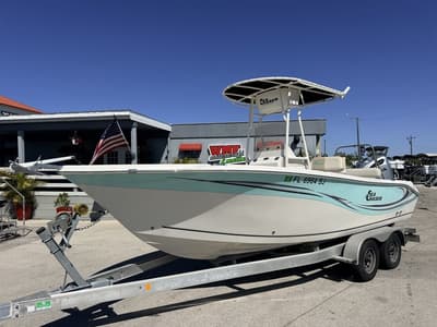 BOATZON | Carolina Skiff HFC Series 22 HFC 2015