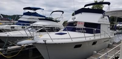BOATZON | Carver 32 Aft Cabin 1986