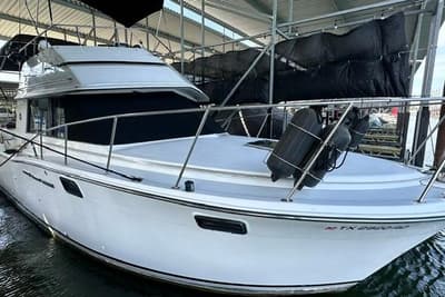 BOATZON | Carver 32 Aft Cabin Motor Yacht 1989