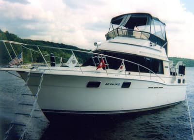 BOATZON | Carver 3207 Aft Cabin Motor Yacht 1985 BOATZON | Carver 3207 Aft Cabin Motor Yacht 1985