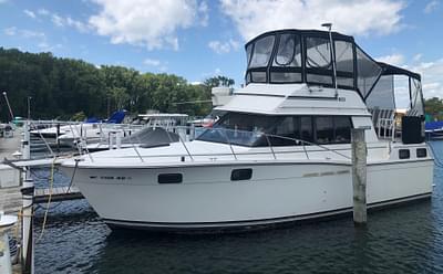 BOATZON | Carver 3207 AFT CABIN MOTOR YACHT 1988
