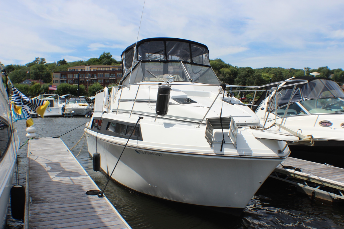 1986 Carver 3297 Mariner - Sold Boat