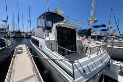 BOATZON | Carver 3297 Mariner 1989