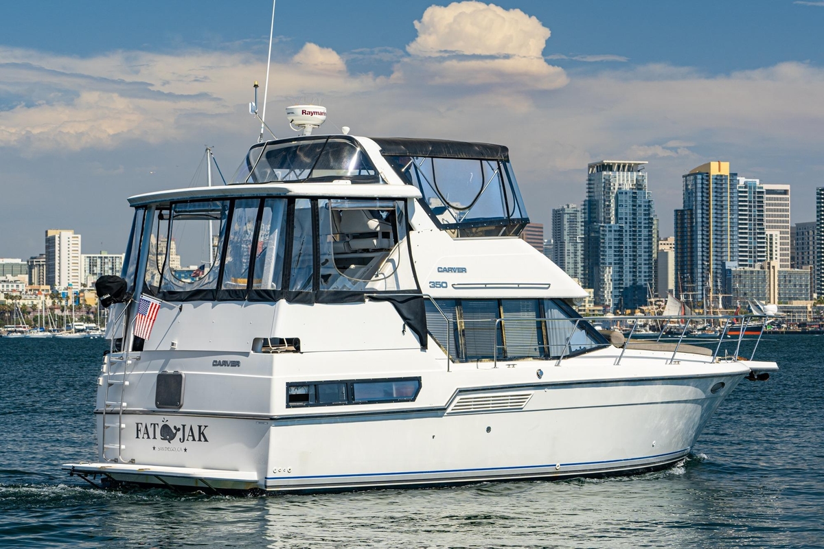 1993 Carver 350 Aft Cabin Motor Yacht - Sold Boat