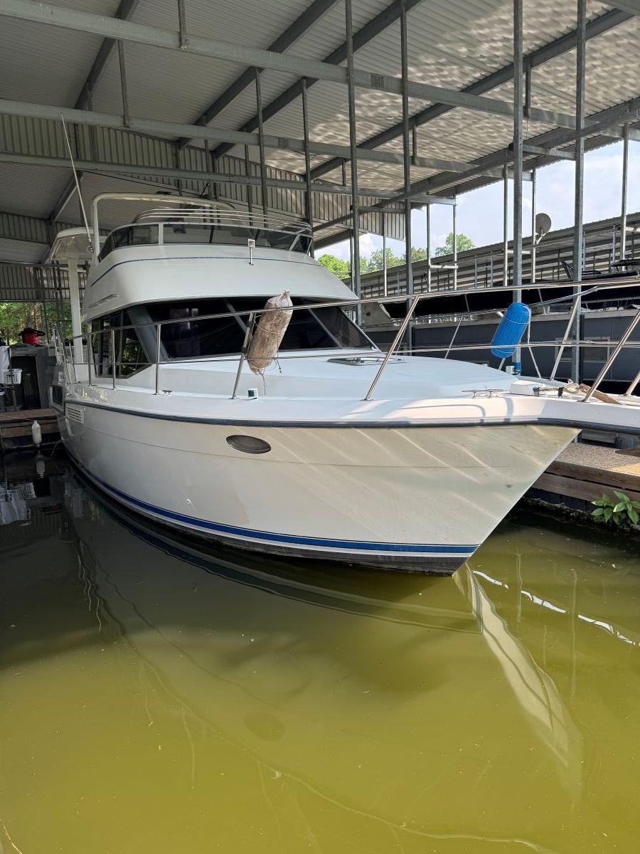 1994 Carver 350 Aft Cabin Motor Yacht - Sold Boat