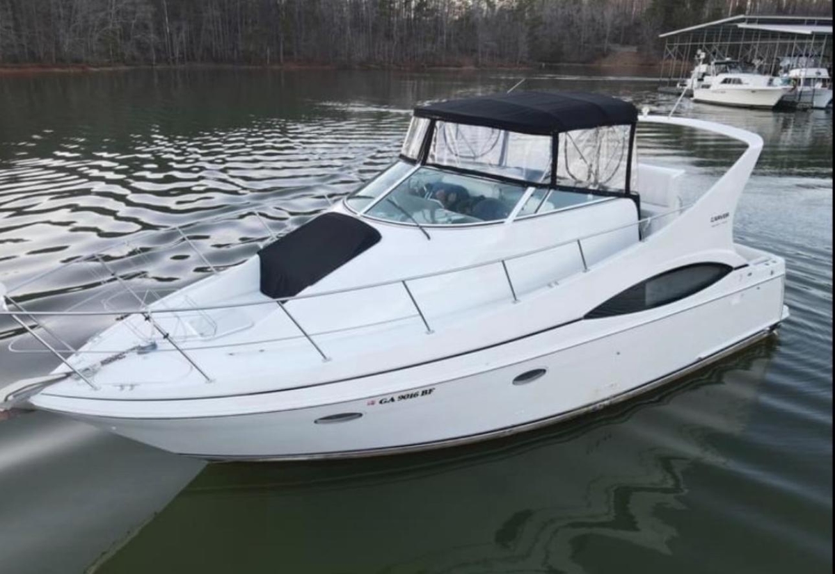 1999 Carver 350 Mariner - Sold Boat