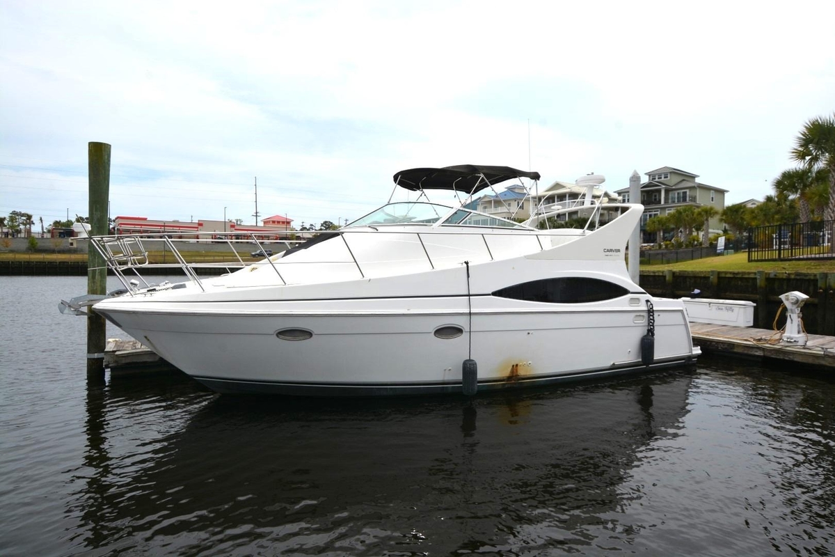 2000 Carver 350 Mariner - Sold Boat