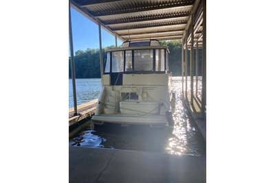 BOATZON | Carver 355 Aft Cabin Motor Yacht 1996