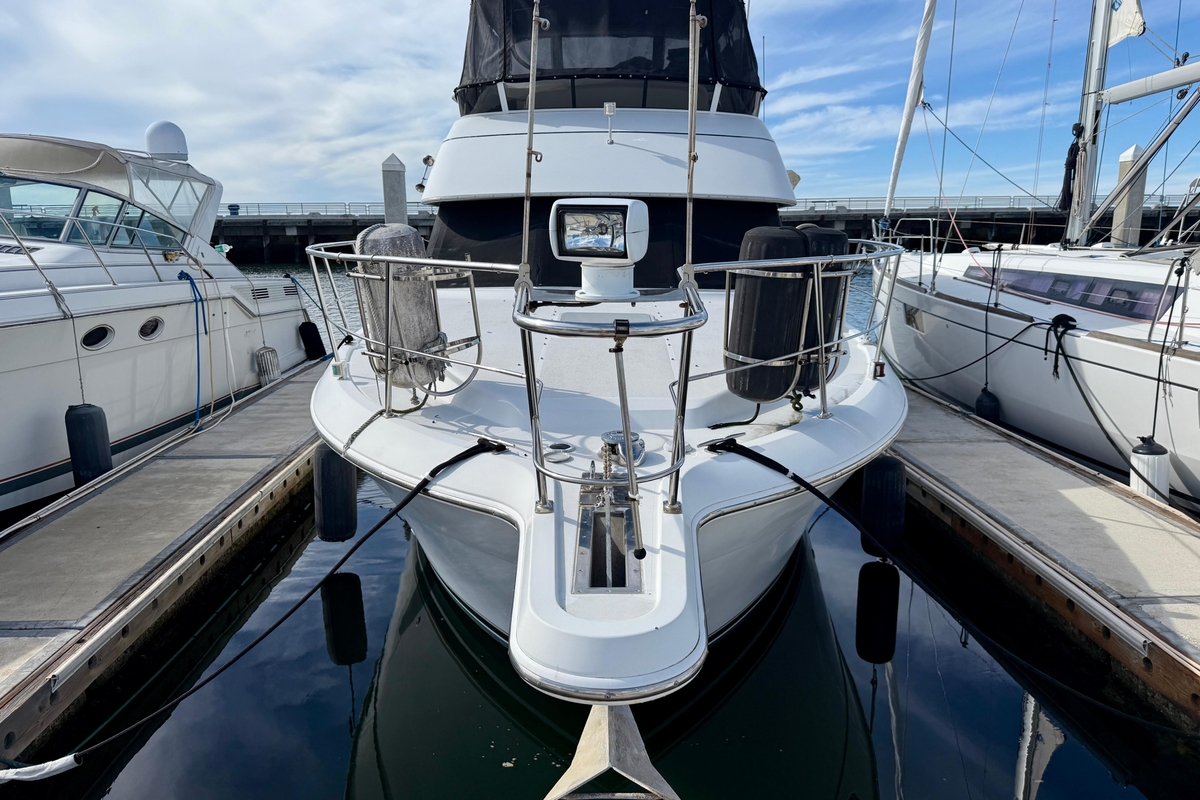 1997 Carver 355 Aft Cabin Motor Yacht - Sold Boat