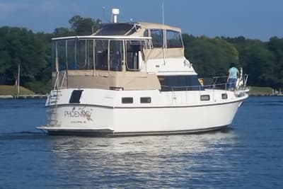 BOATZON | Carver 36 Command Bridge 1988