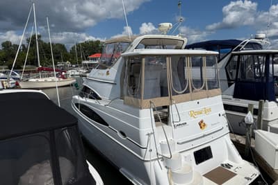 BOATZON | Carver 366 Motor Yacht 2002