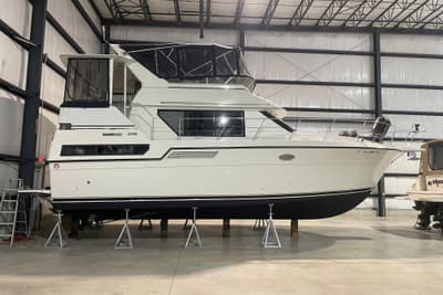 BOATZON | Carver 370 Aft Cabin Motor Yacht 1994
