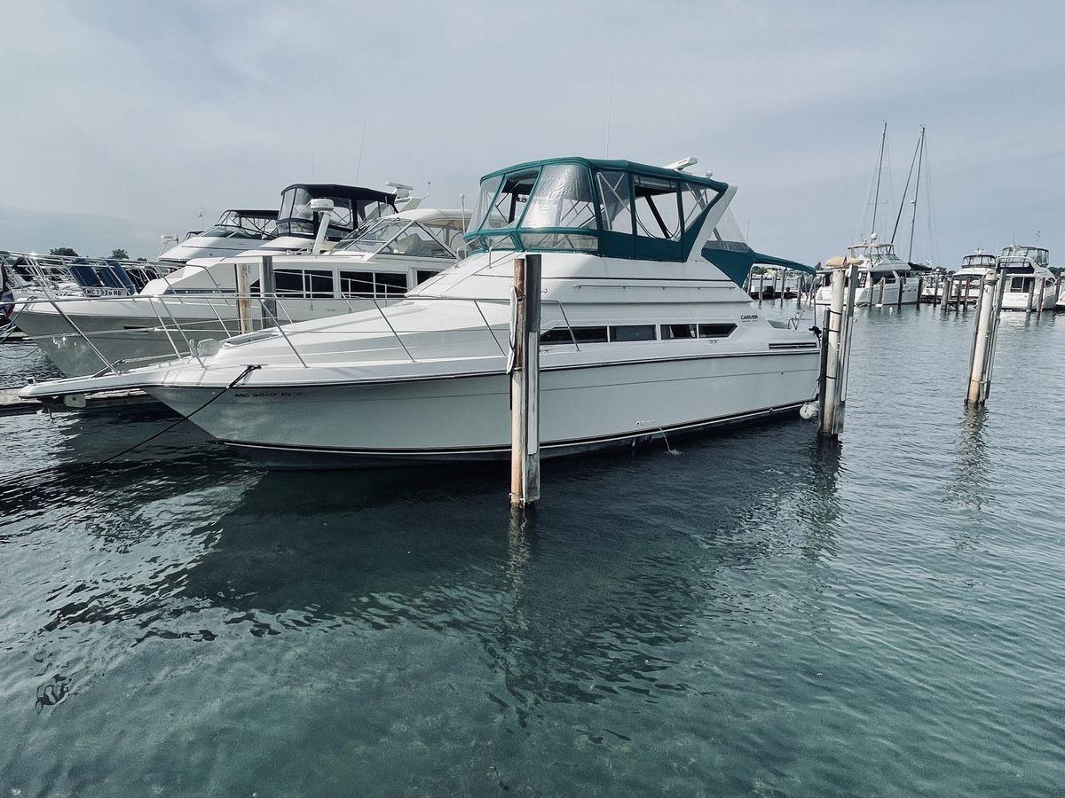 1995 Carver 380 Santego - Sold Boat