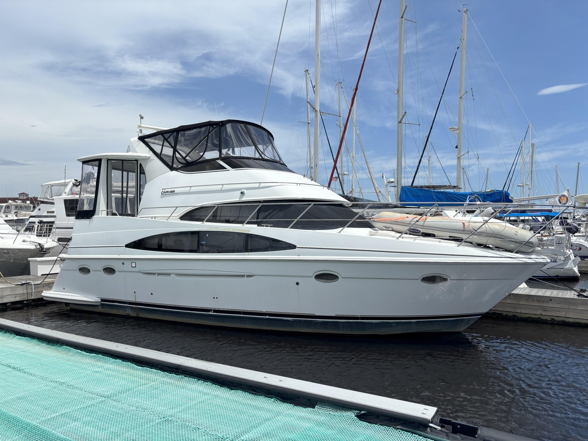 2001 Carver 396 Aft Cabin Motor Yacht - Sold Boat