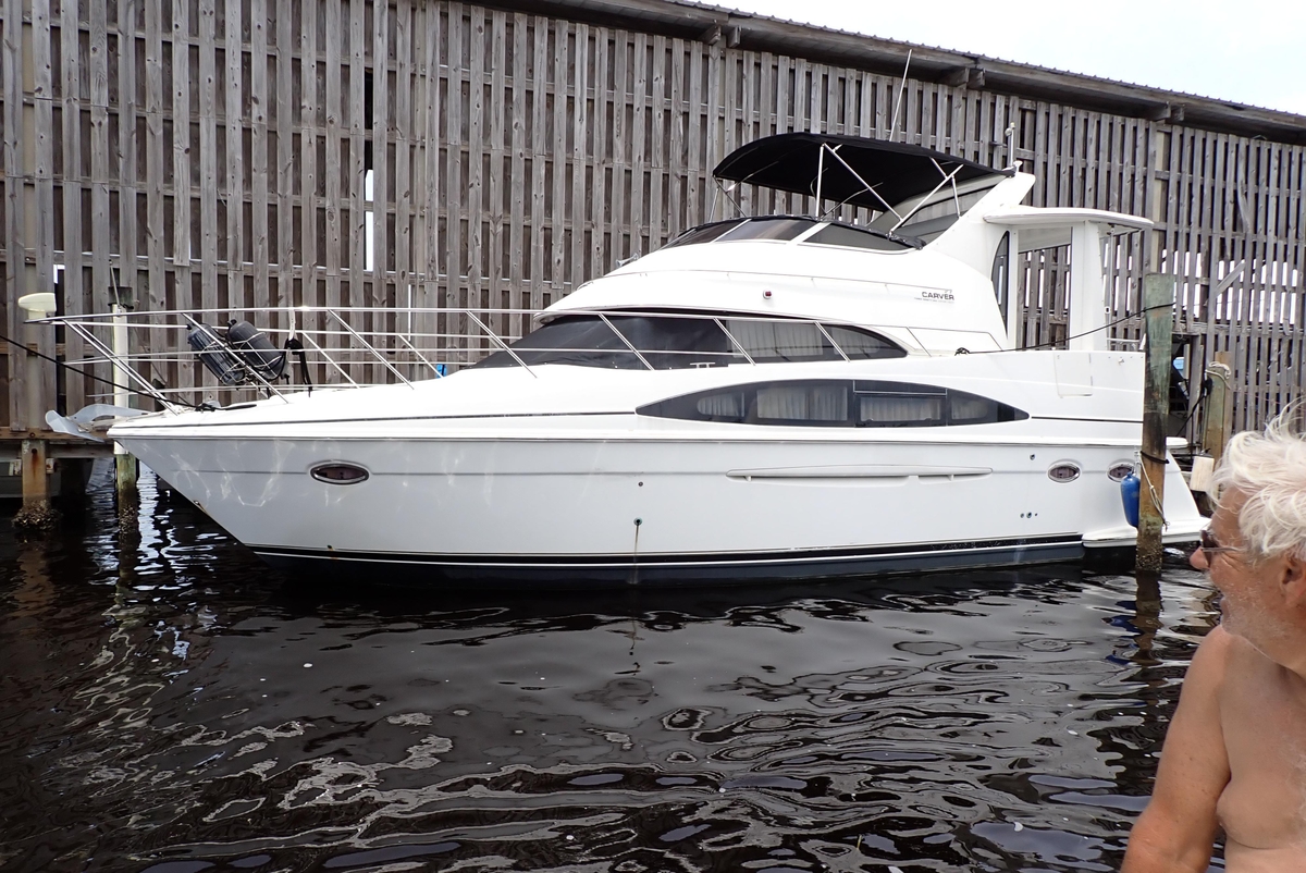 2003 Carver 396 Aft Cabin Motor Yacht - Sold Boat