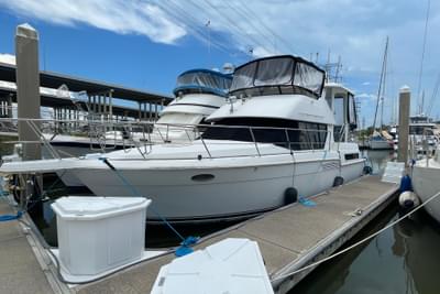 BOATZON | Carver 400 Cockpit Motor Yacht 1996