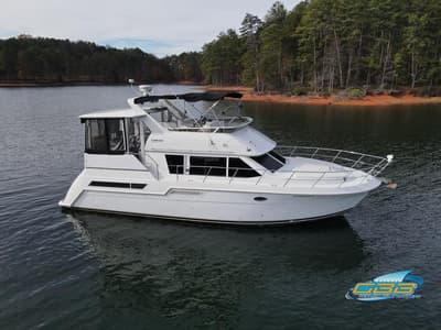 BOATZON | Carver 405 Aft Cabin Motor Yacht 1998