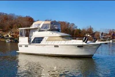 BOATZON | Carver 4207 Aft Cabin Motor Yacht 1987
