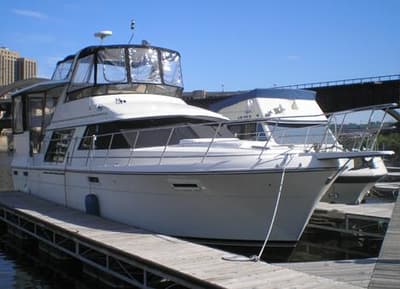 BOATZON | Carver 4207 Aft Cabin Motor Yacht 1988