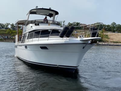 BOATZON | Carver 4207MY 1986