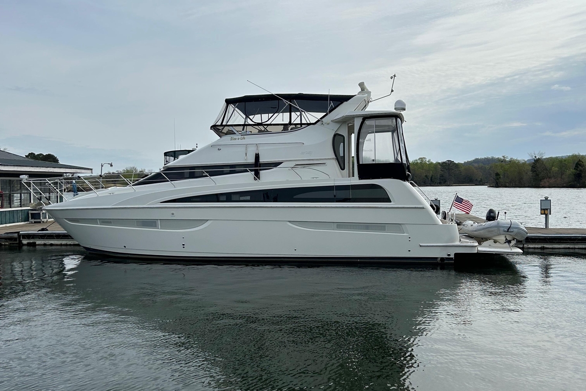 2006 Carver 43 Motor Yacht - Sold Boat