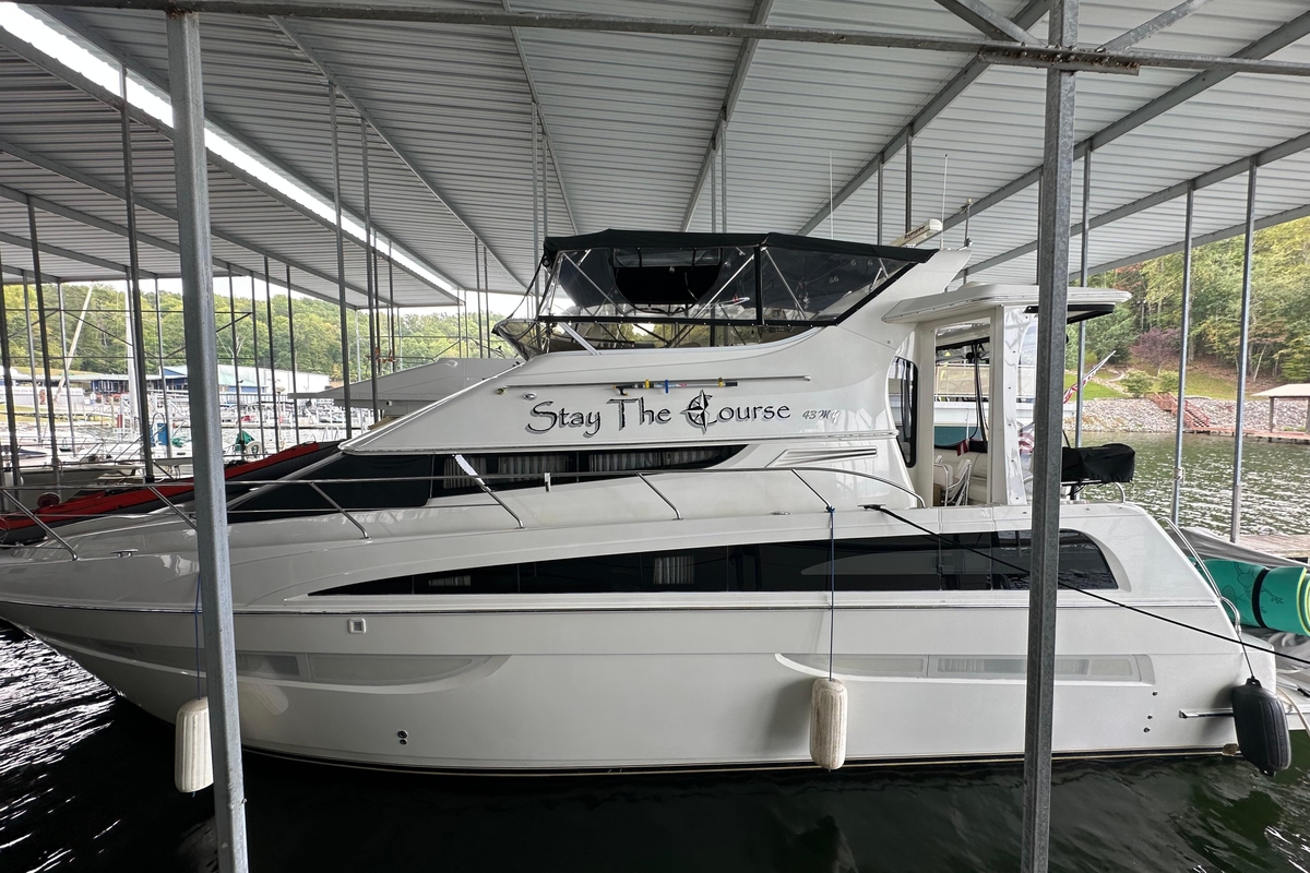 2006 Carver 43 Motor Yacht - Sold Boat
