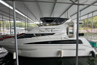 BOATZON | Carver 43 Motor Yacht 2006