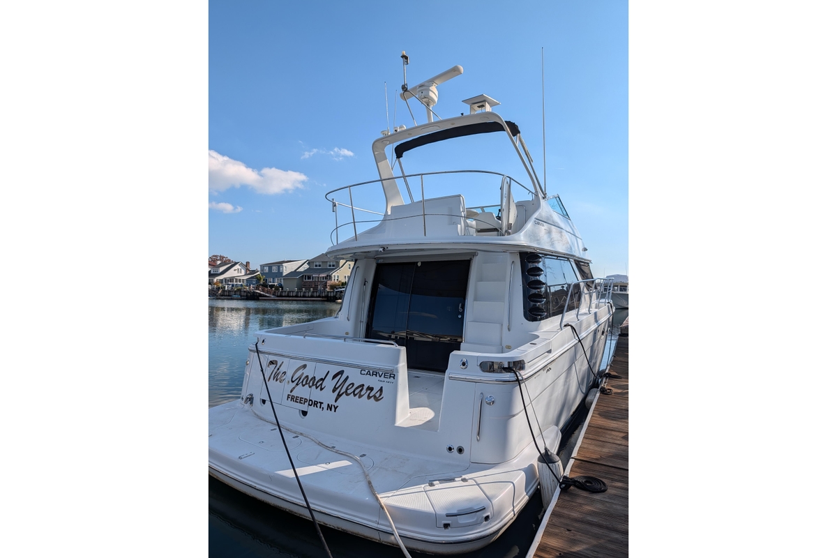1999 Carver 450 Voyager Pilothouse - Sold Boat