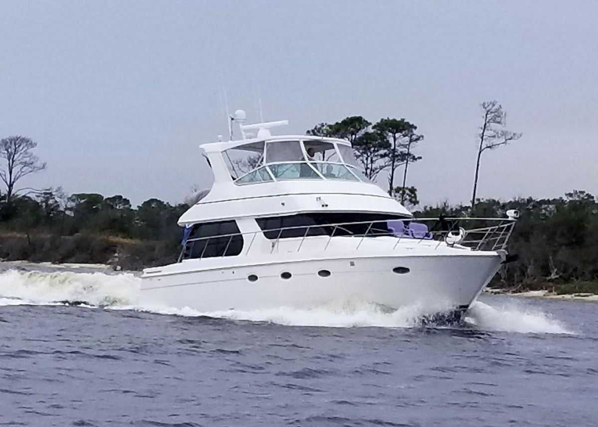 1999 Carver 450 Voyager Pilothouse - Sold Boat