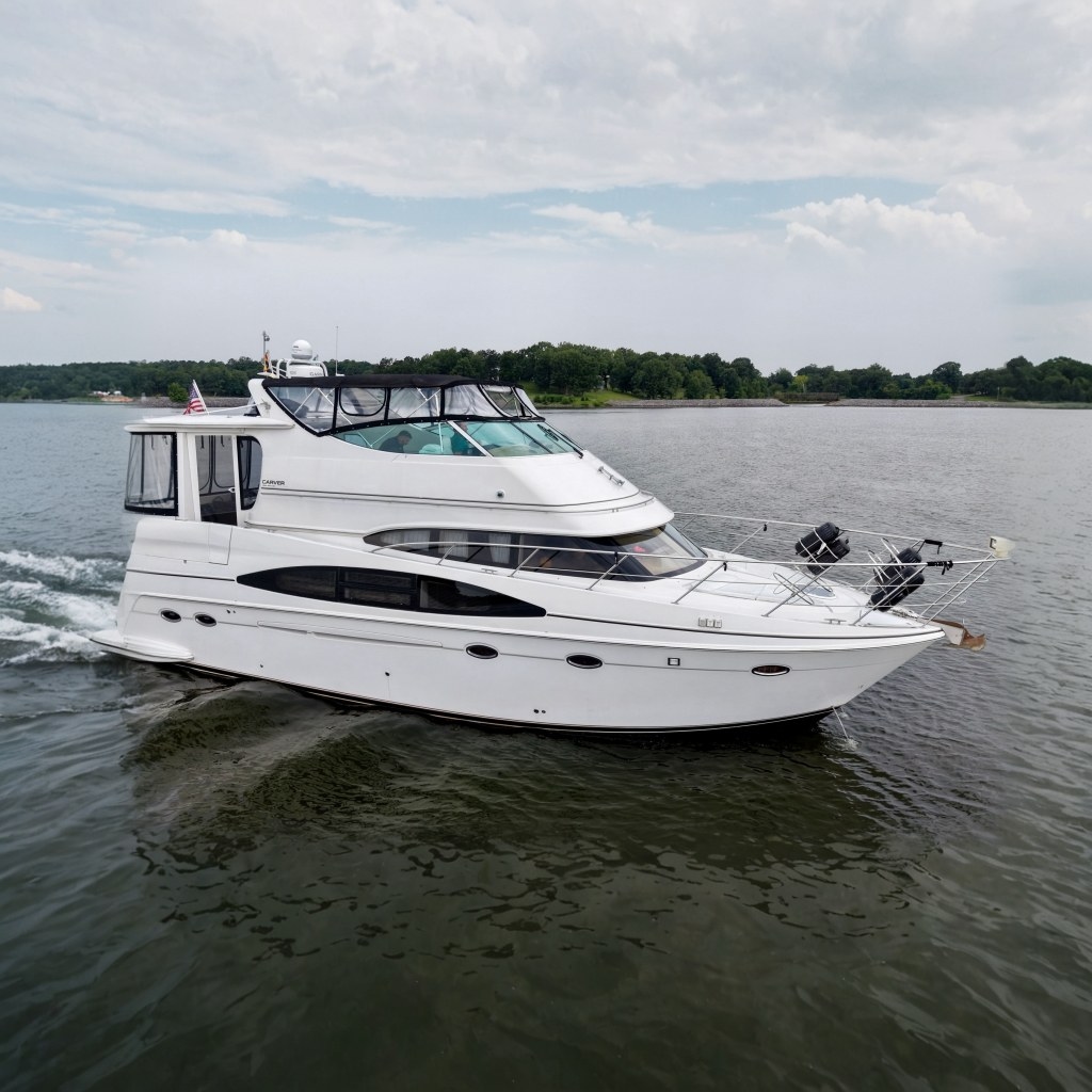 2004 Carver 466 Motor Yacht - Sold Boat