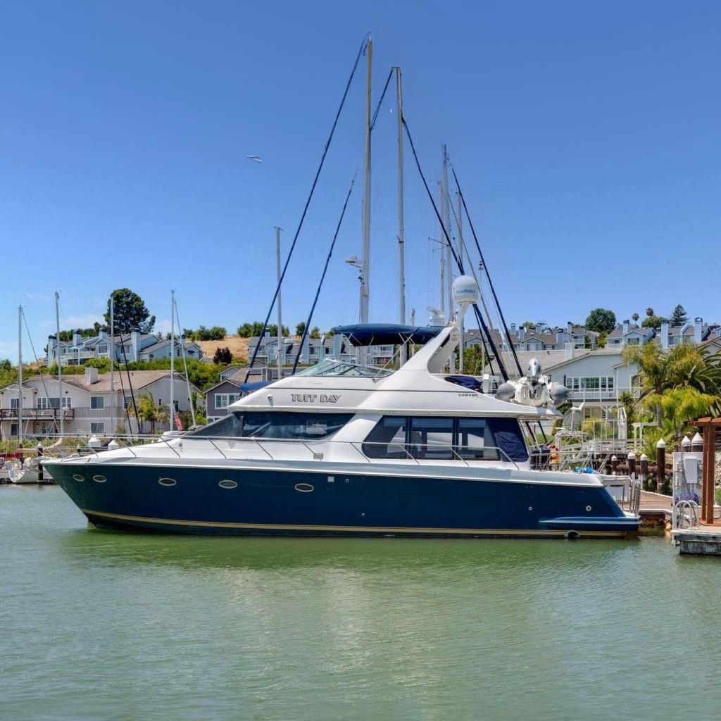 1999 Carver 530 Voyager Pilothouse - Sold Boat