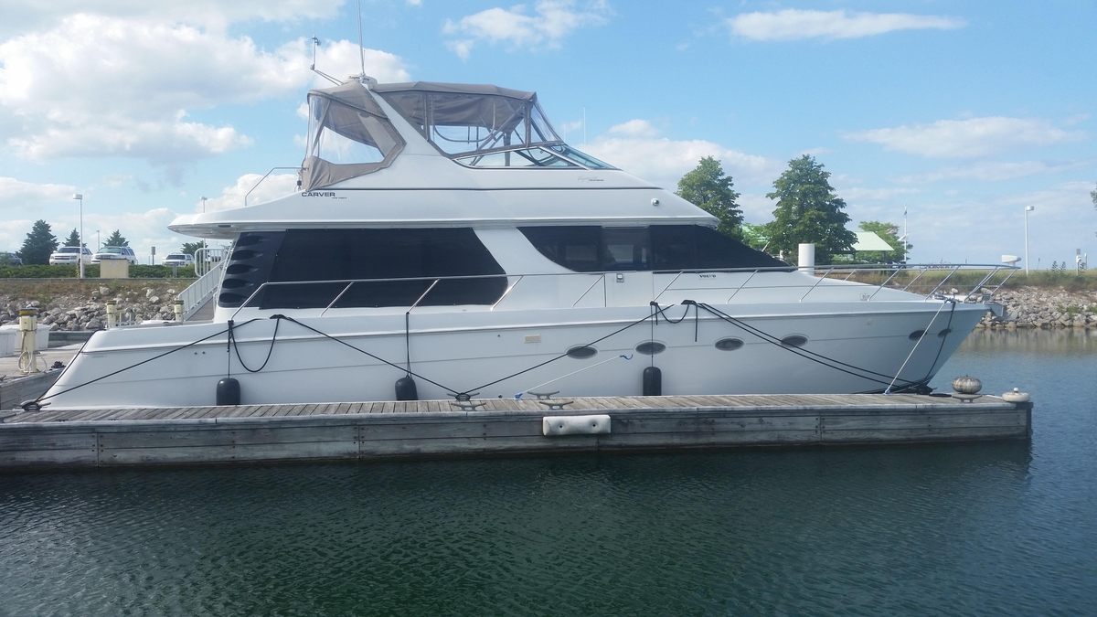 1999 Carver 530 Voyager Pilothouse - Sold Boat